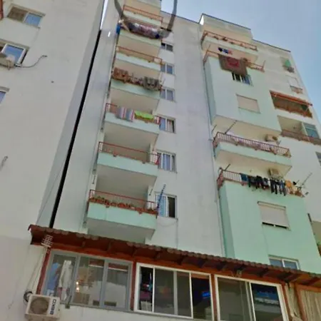 Lydia's 3 Bedroom Flat In * Tirana