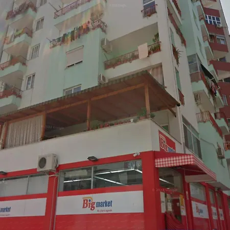Lydia's 3 Bedroom Flat In Apartment